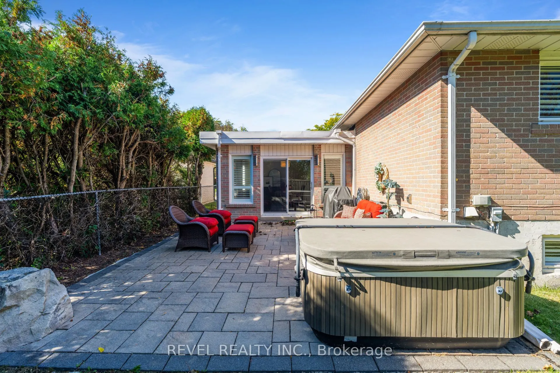 23 River View Drive