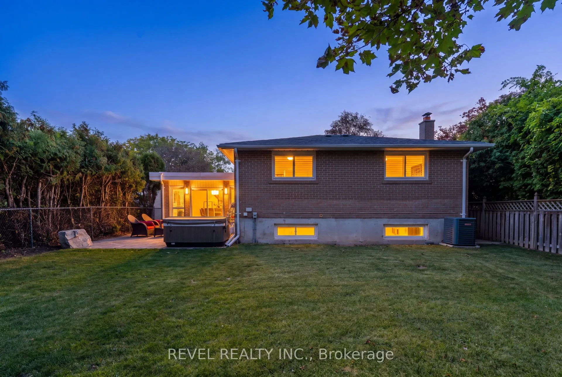 23 River View Drive
