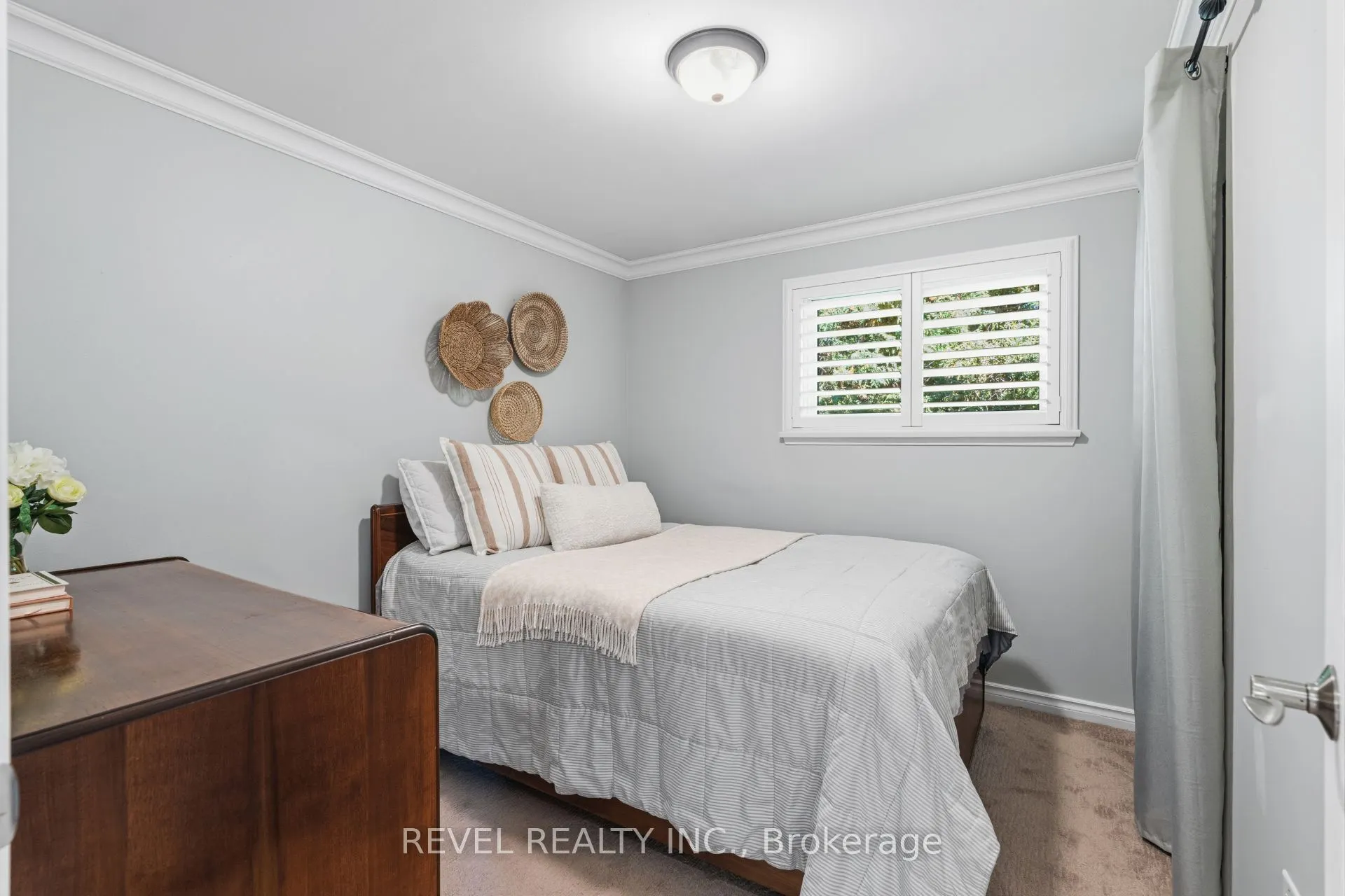 23 River View Drive