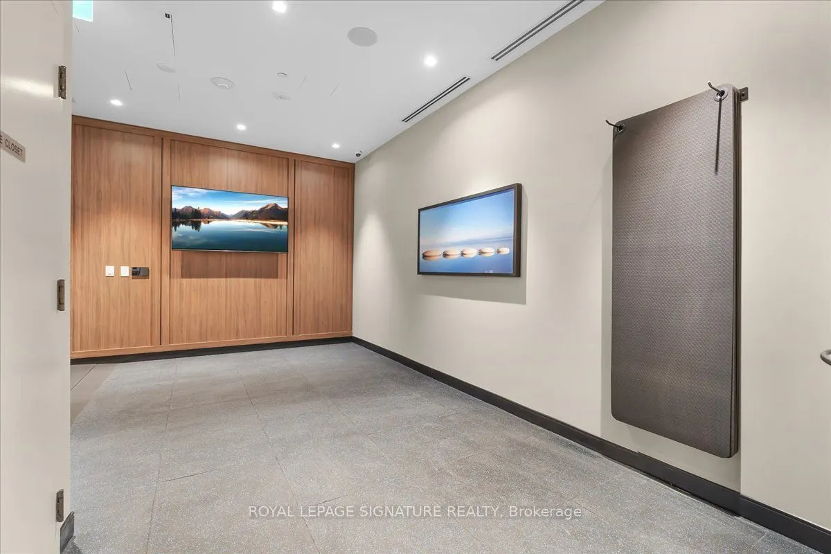 2450 Bloor Street W #301