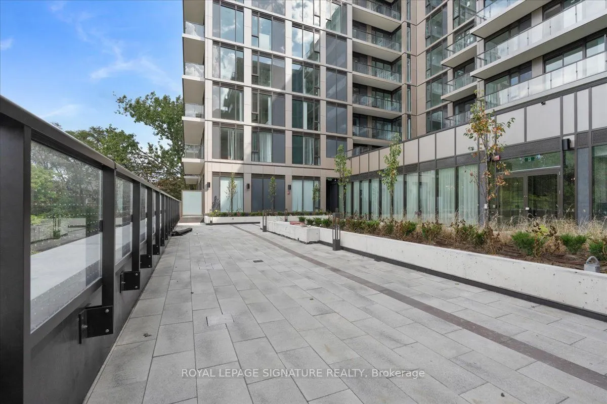 2450 Bloor Street W #301