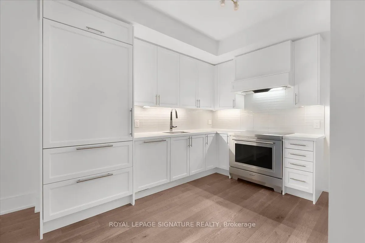2450 Bloor Street W #301