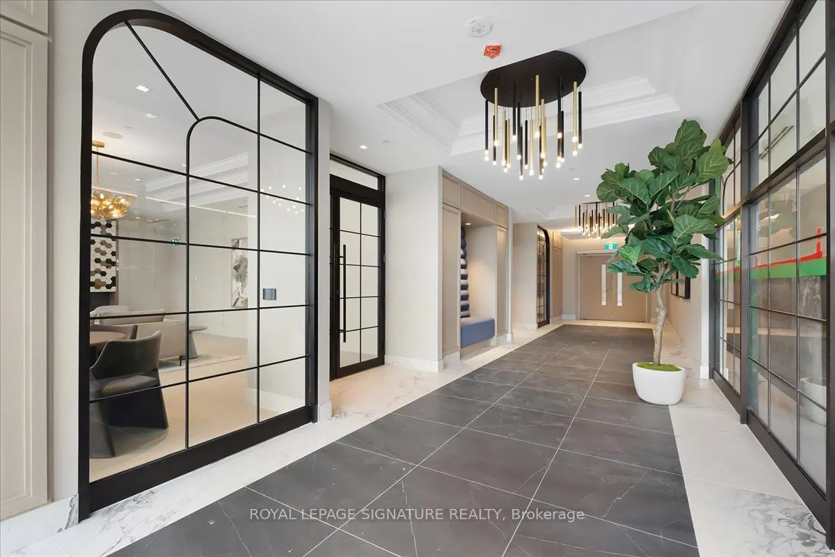 2450 Bloor Street W #301