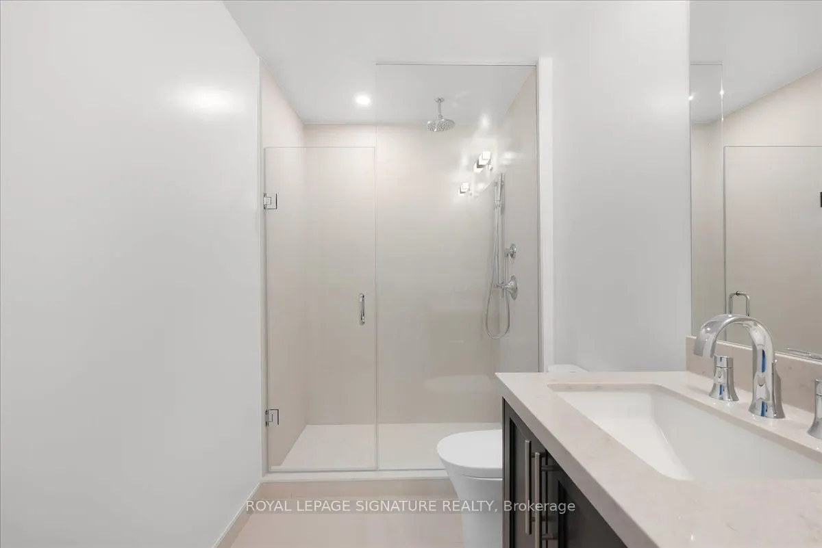 2450 Bloor Street W #301