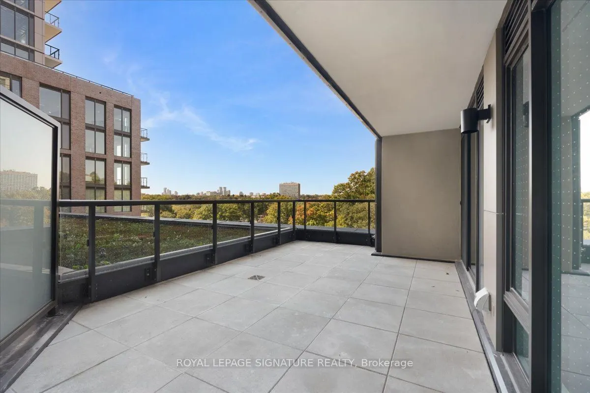 2450 Bloor Street W #301
