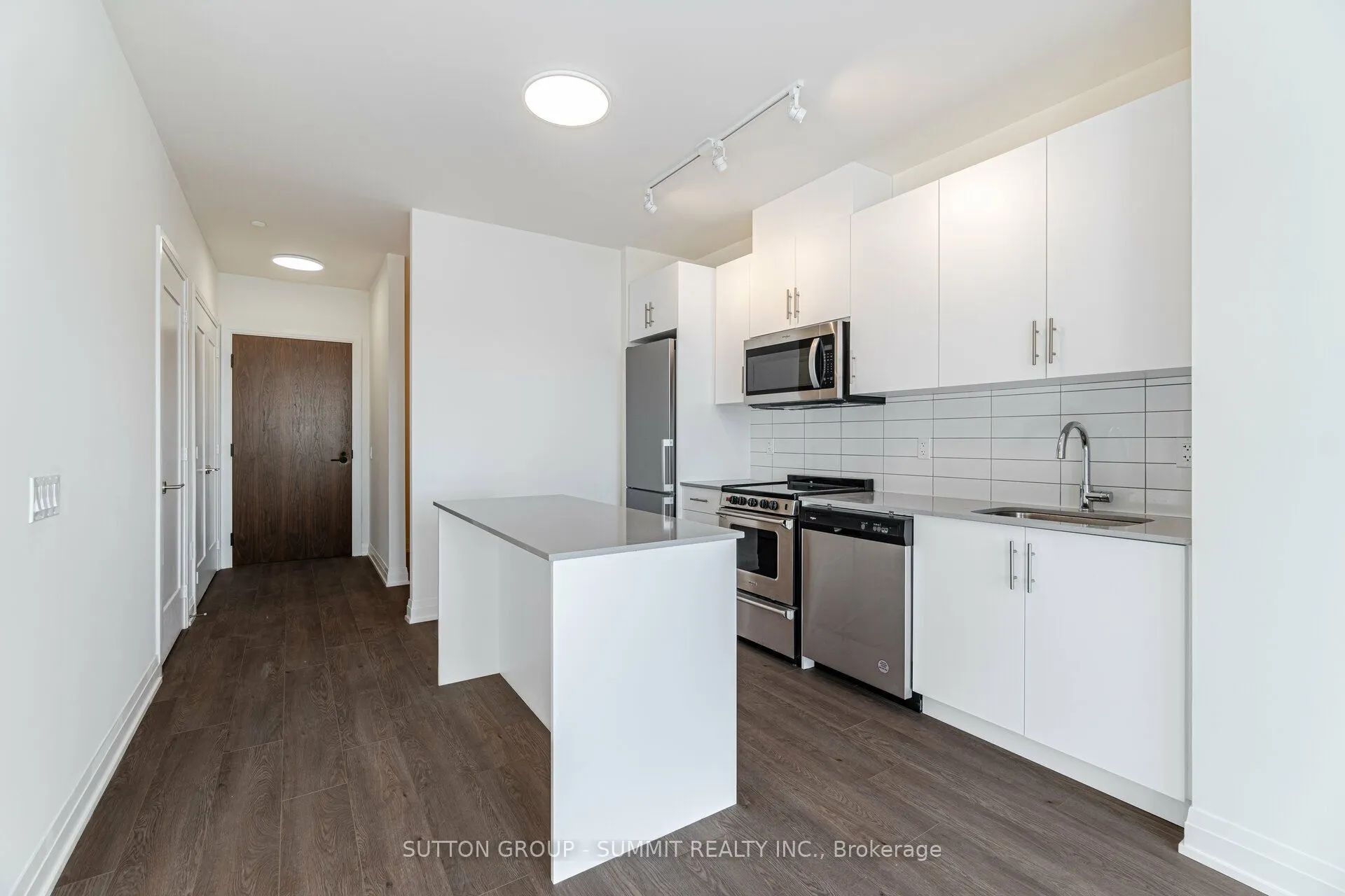 509 Dundas Street W #226