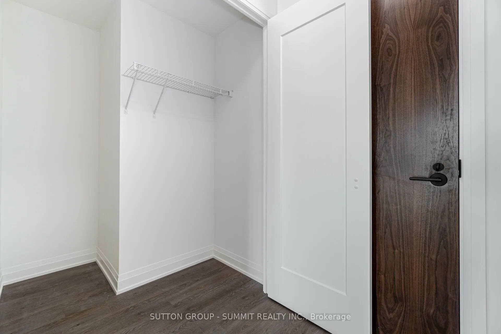 509 Dundas Street W #226
