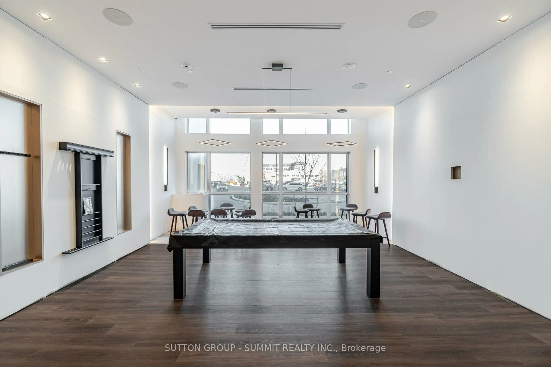 509 Dundas Street W #226