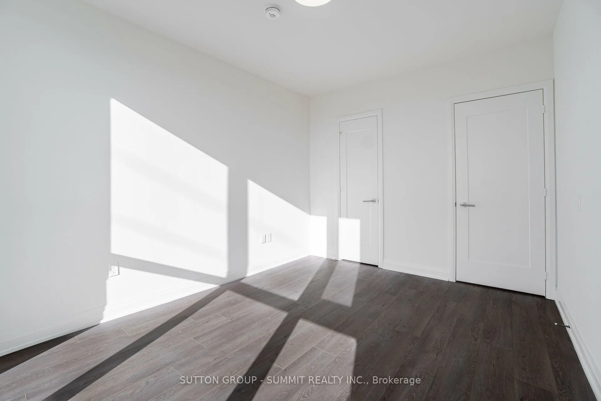509 Dundas Street W #226