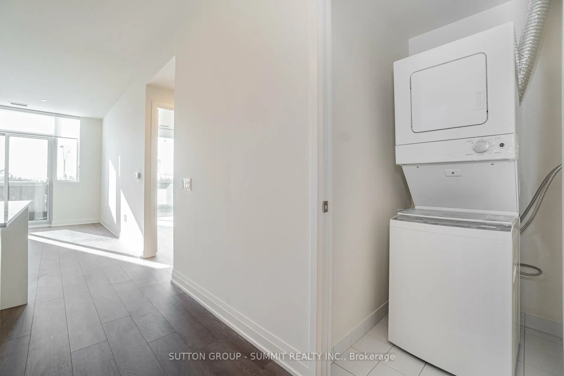 509 Dundas Street W #226