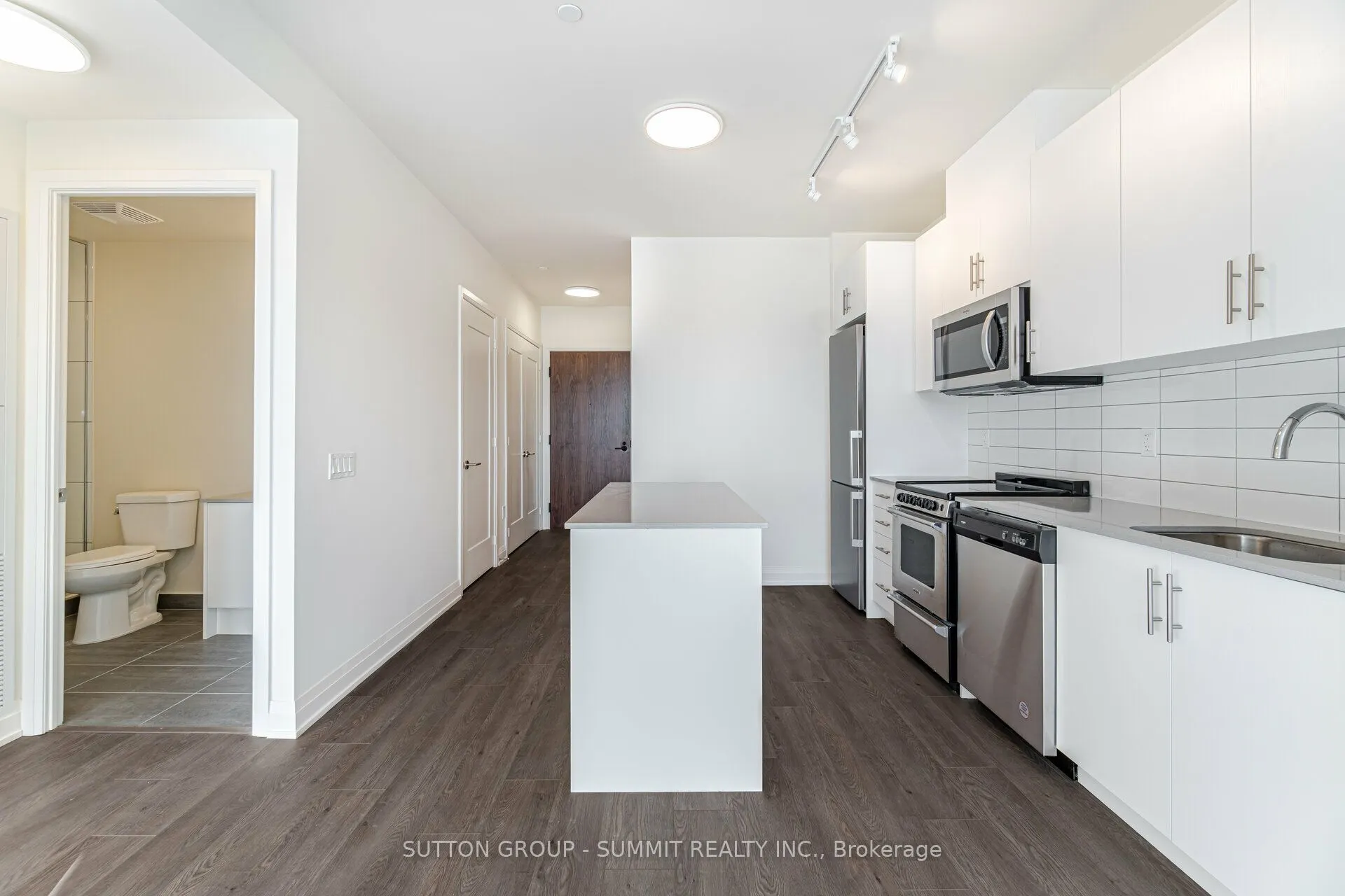 509 Dundas Street W #226