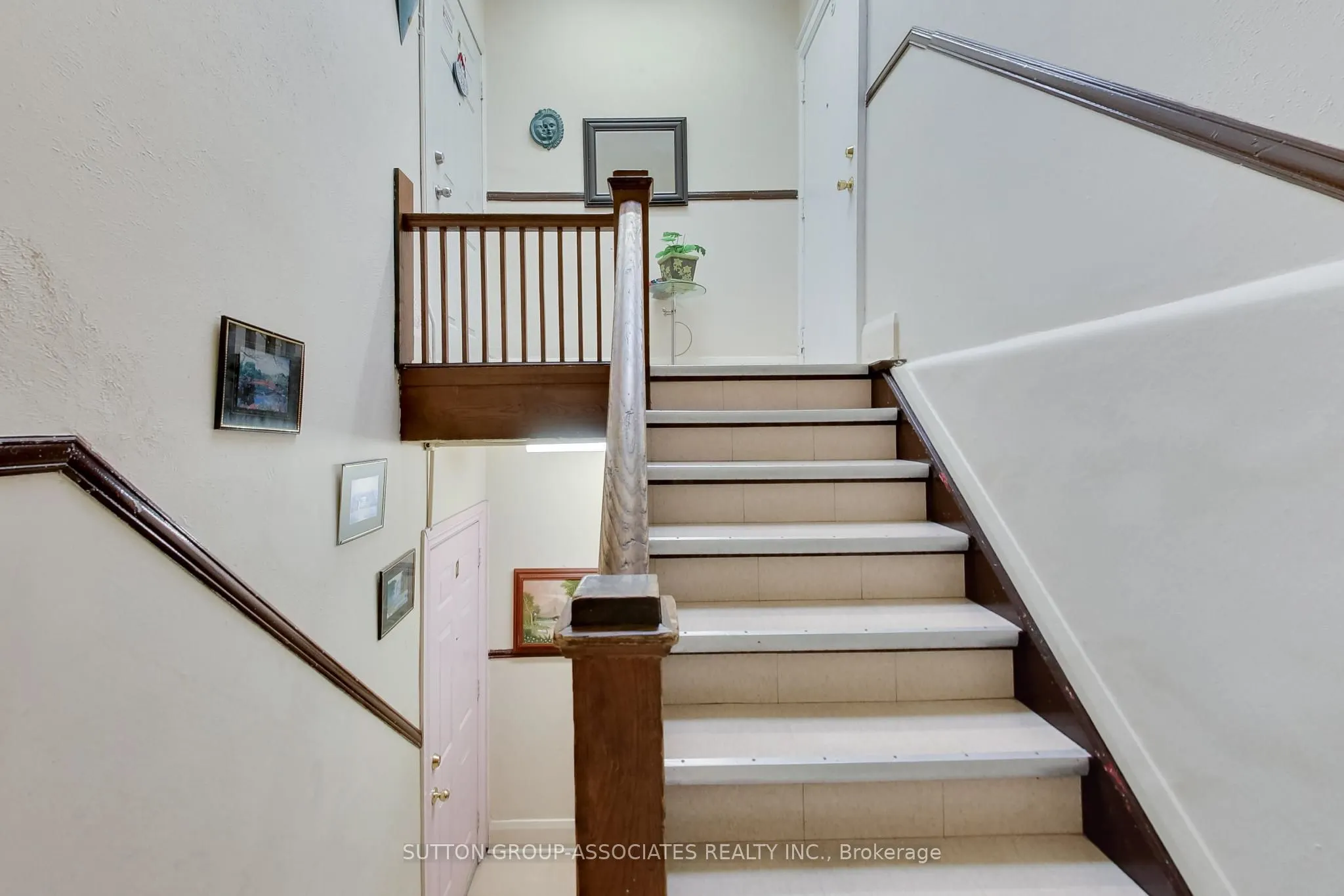 1181-1183 St Clair Avenue W
