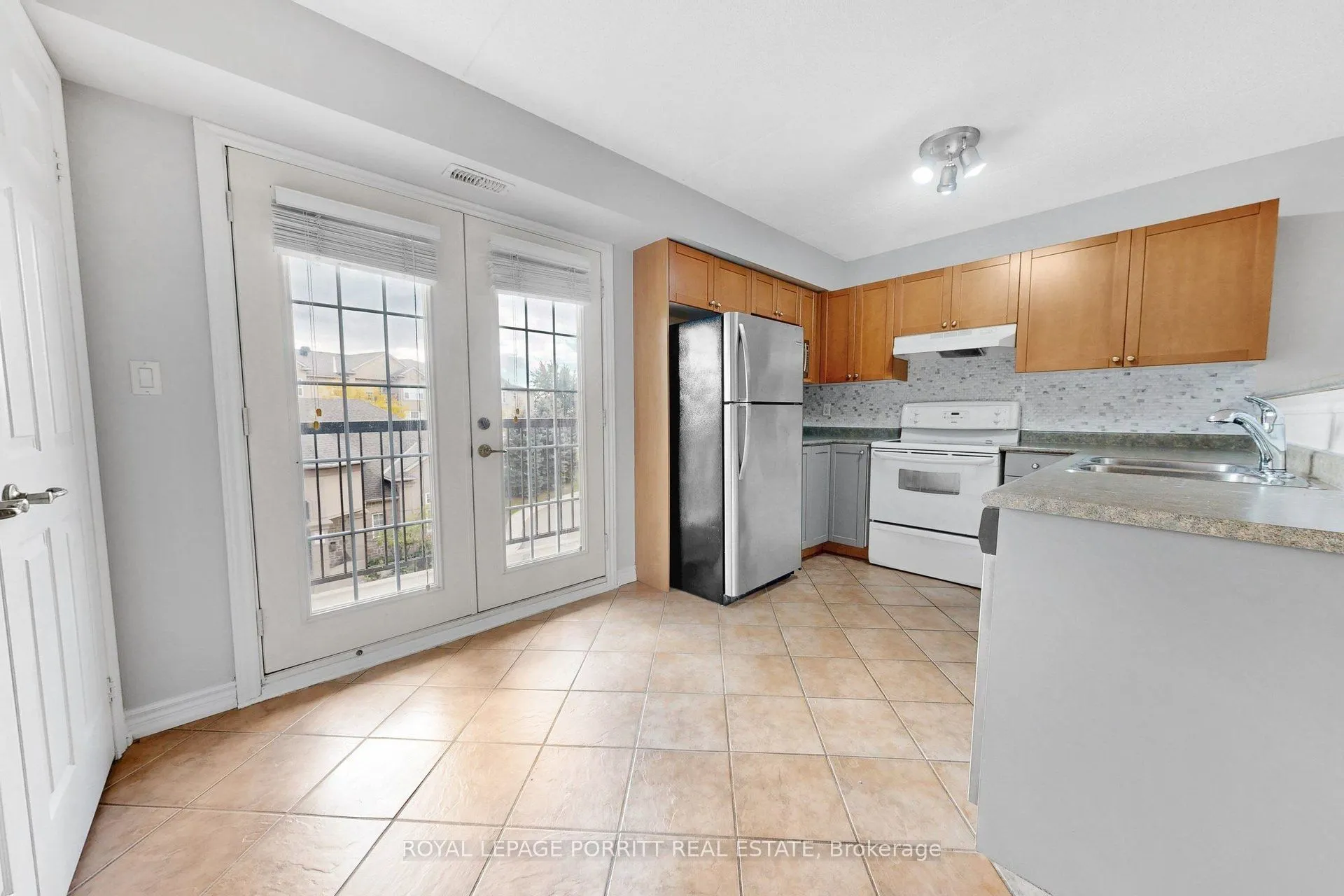 2085 Appleby Line #302