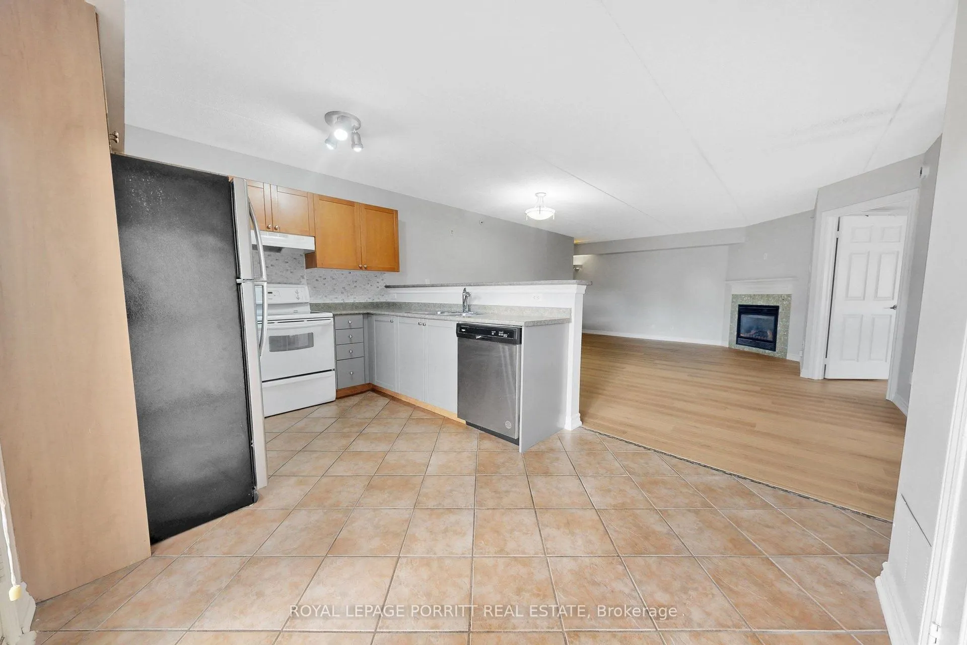 2085 Appleby Line #302