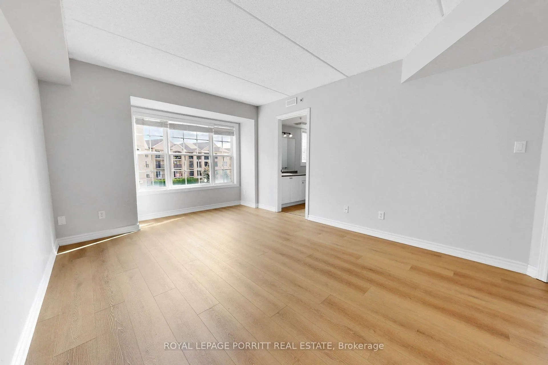 2085 Appleby Line #302