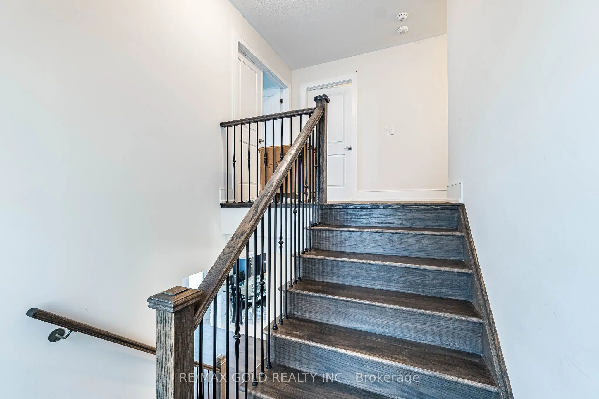 24 Jenwood Crescent