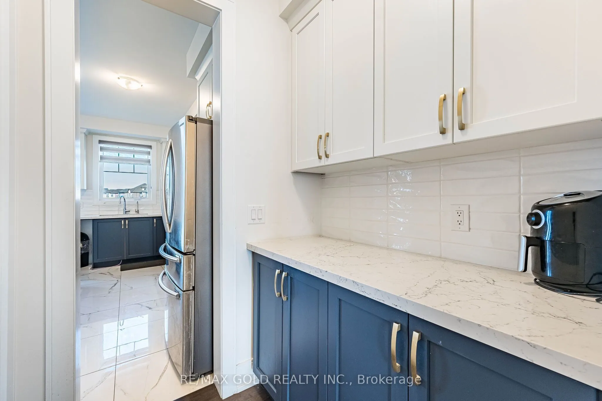 24 Jenwood Crescent