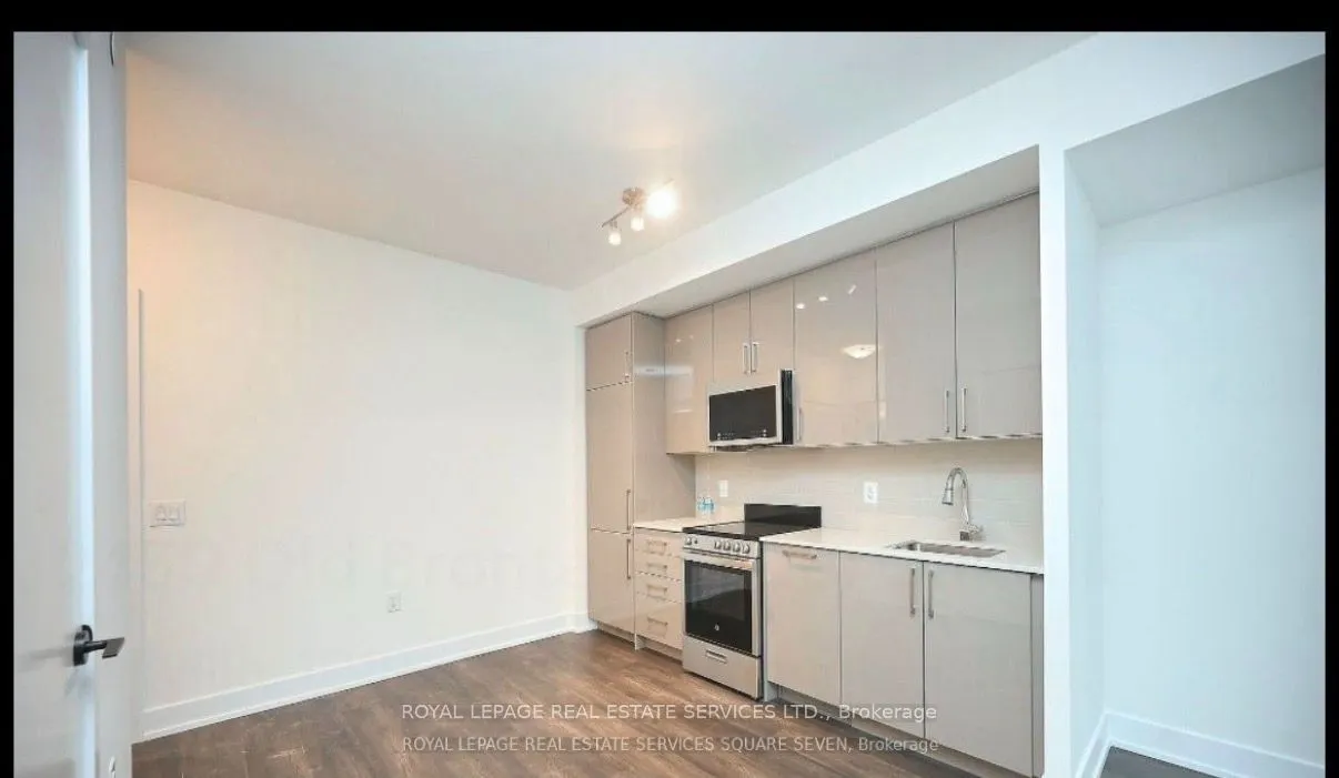 2450 Old Bronte Road #226