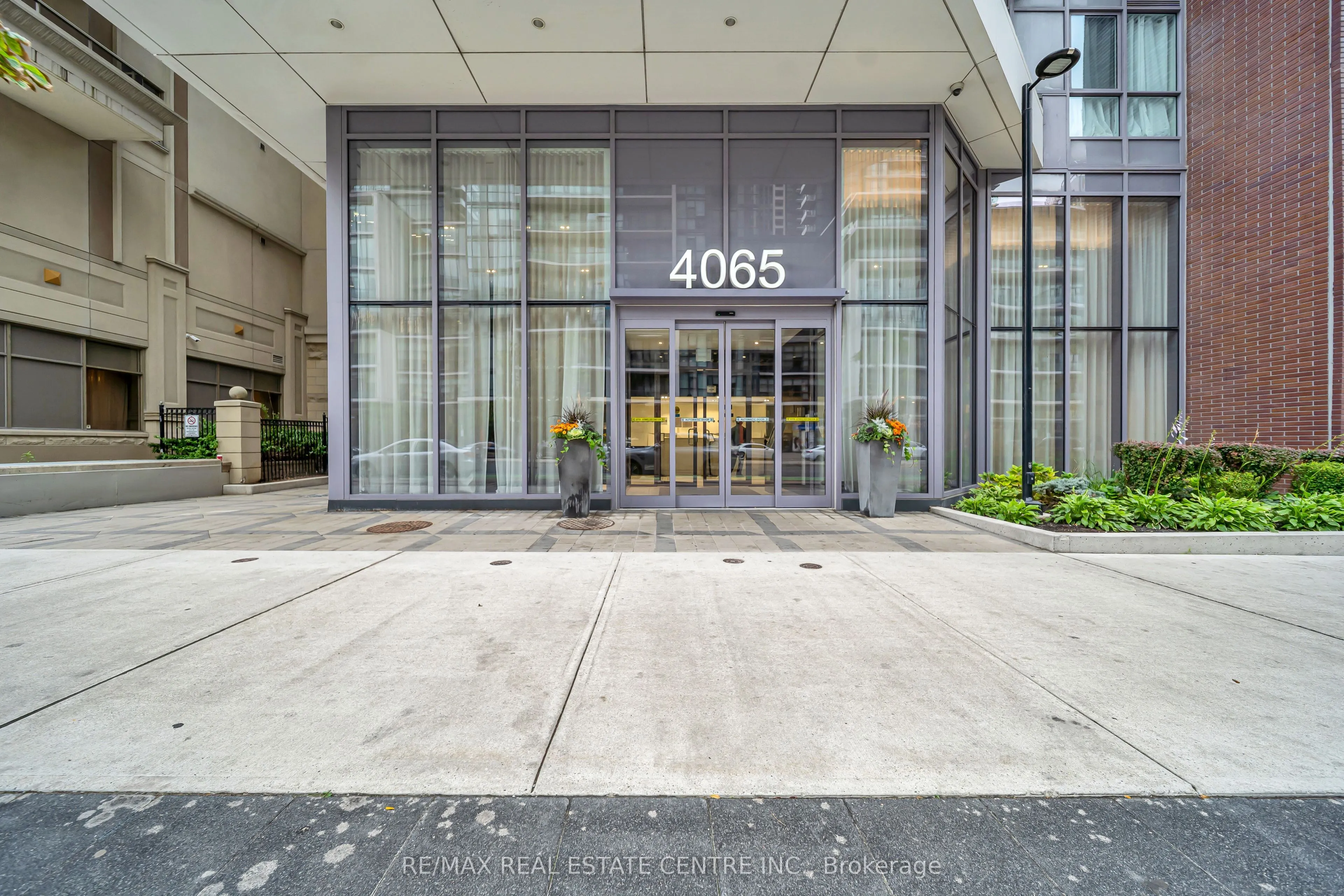 4065 Confederation Parkway N #3803