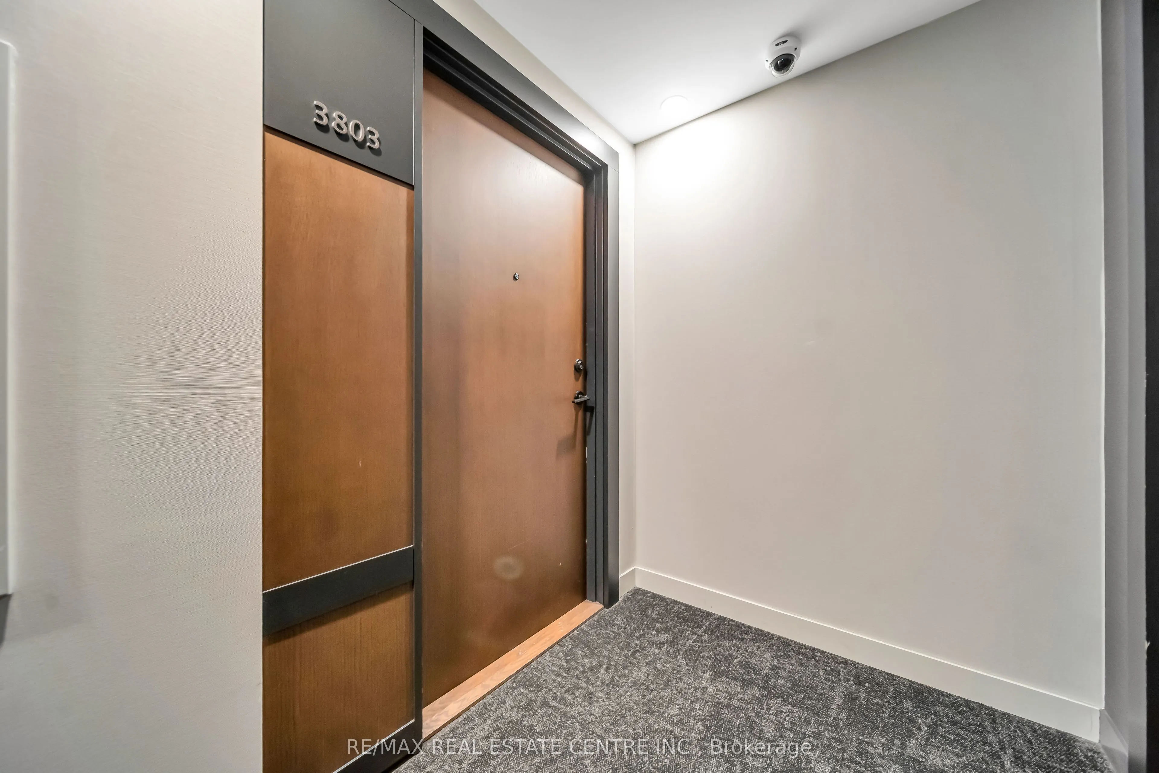 4065 Confederation Parkway N #3803