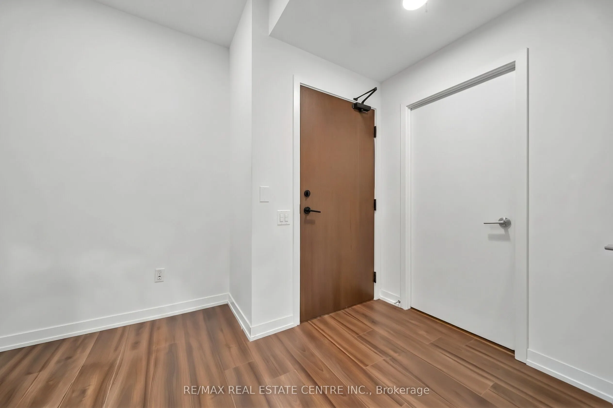 4065 Confederation Parkway N #3803