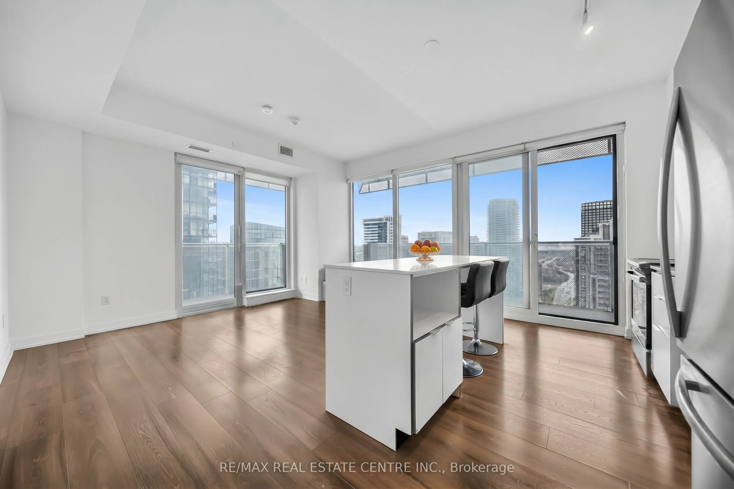 4065 Confederation Parkway N #3803