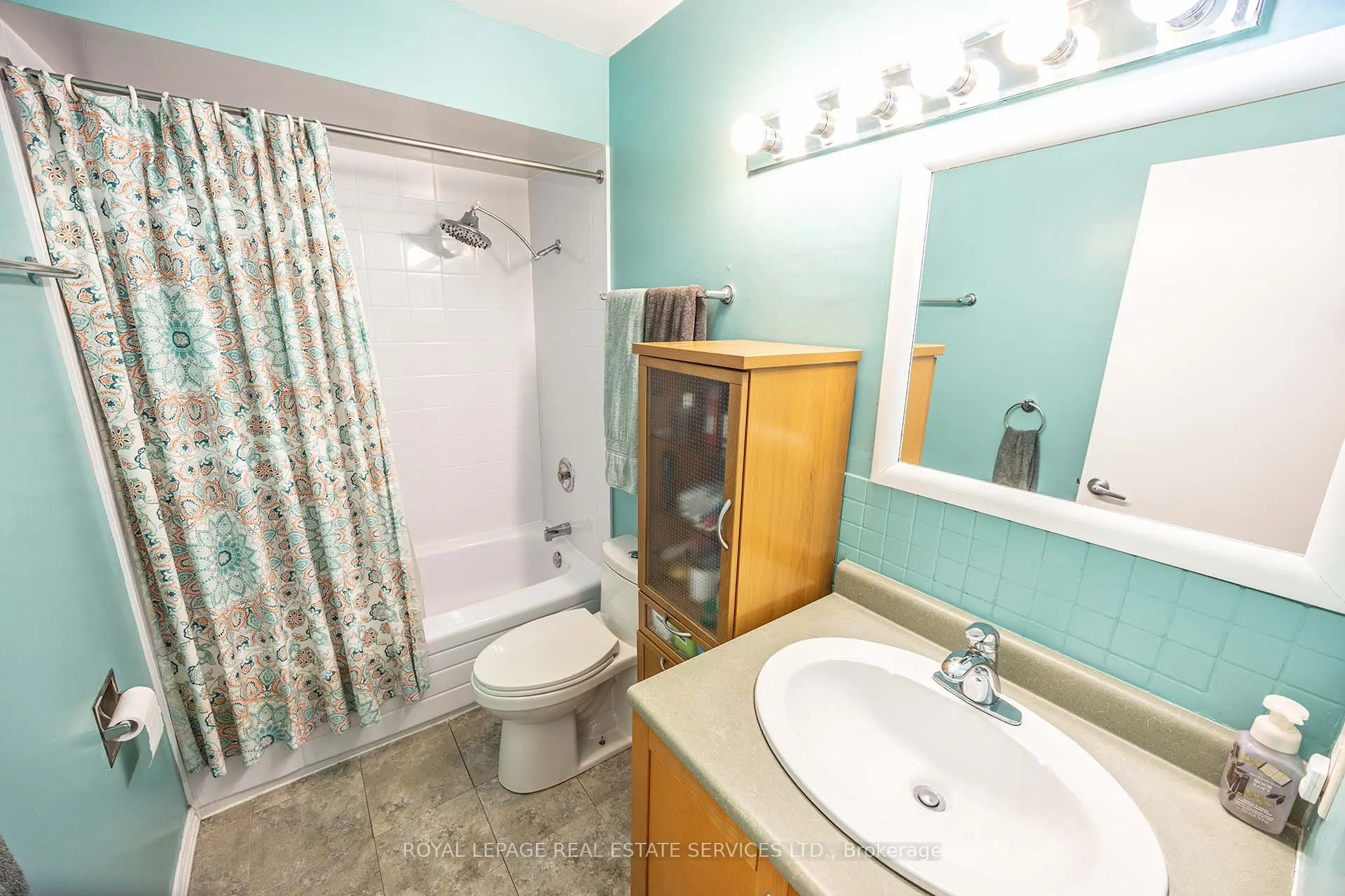 71 Old Burnhamthorpe Road #18