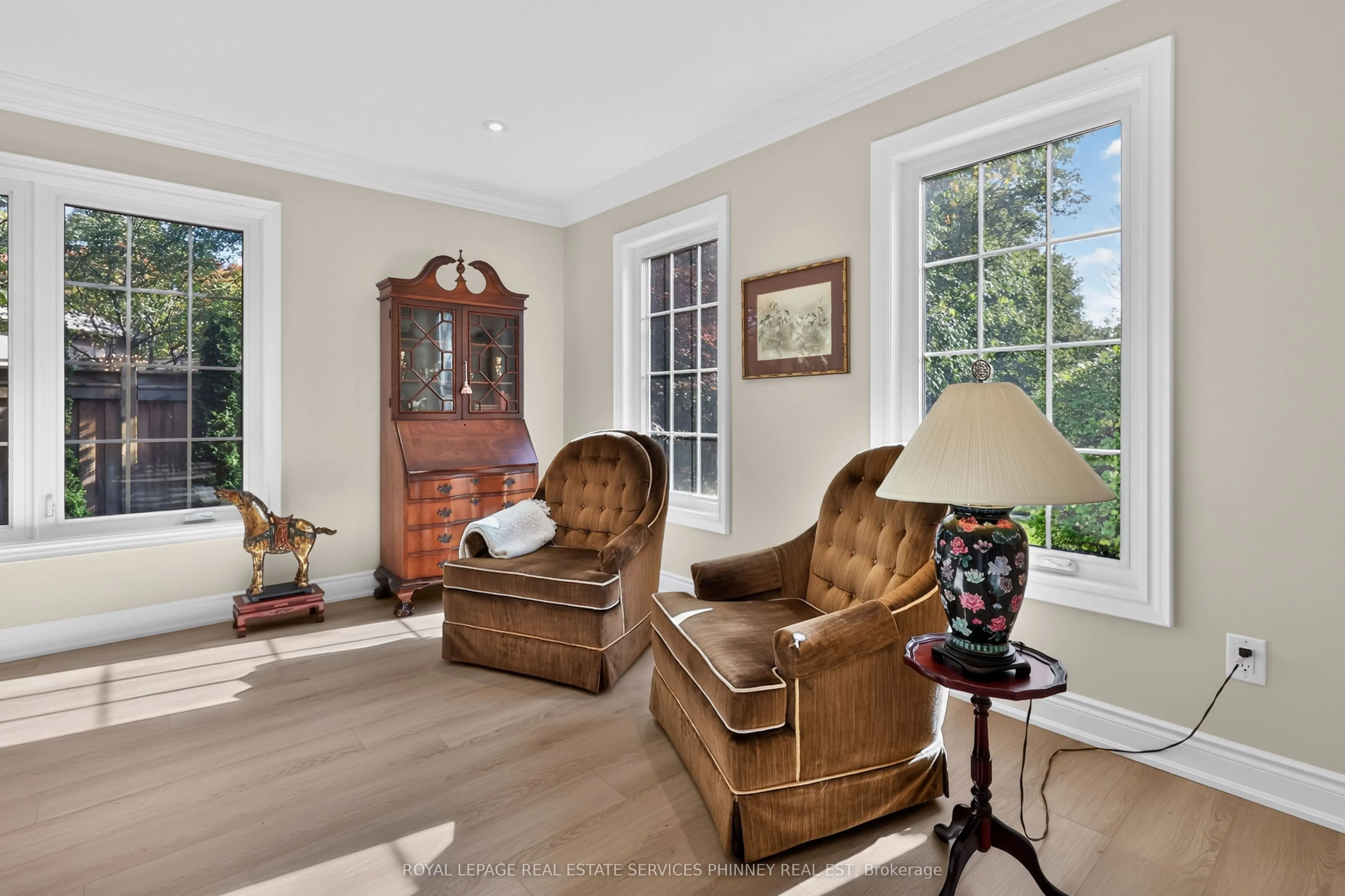 3453 Sawmill Valley Drive
