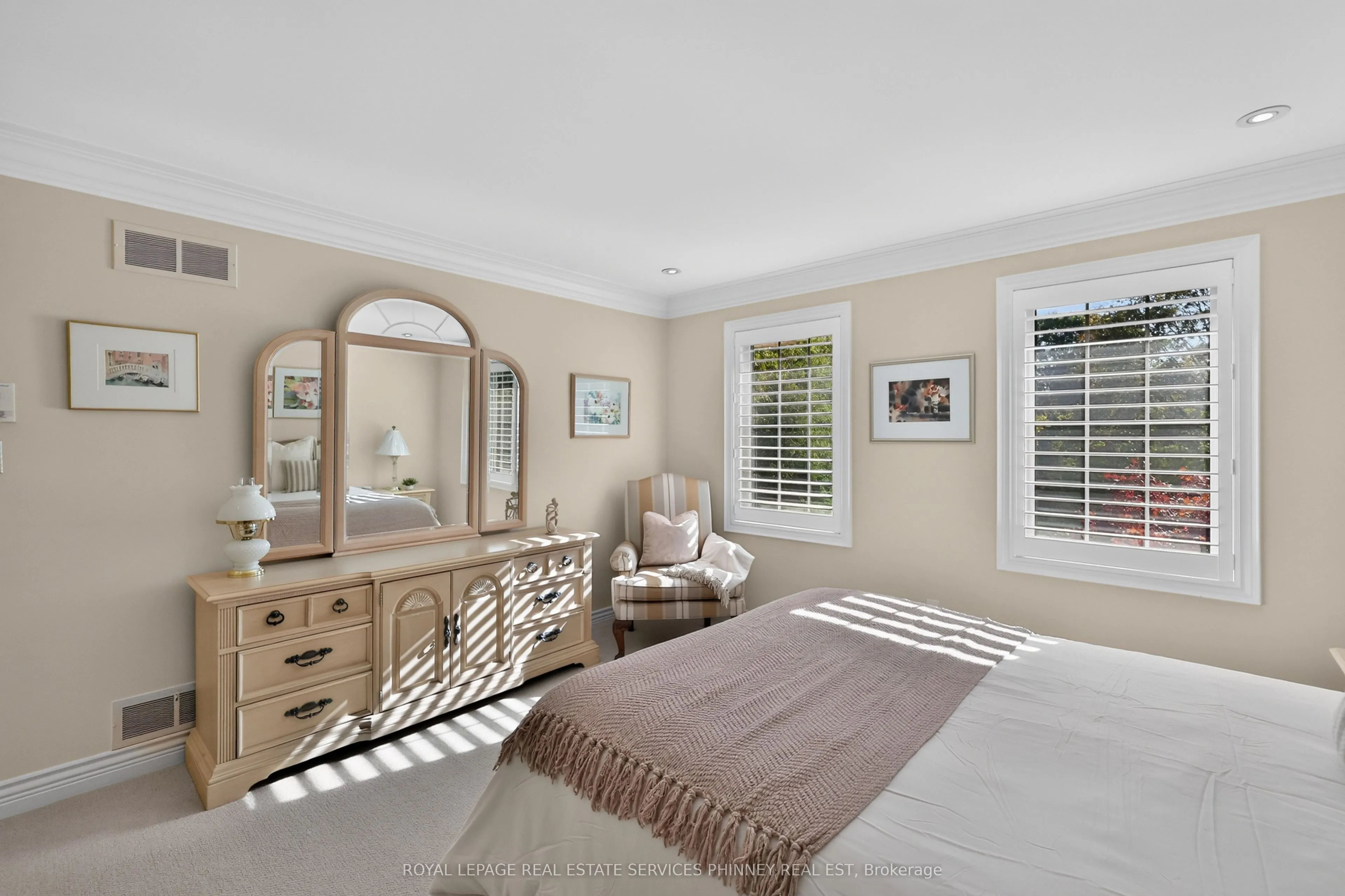 3453 Sawmill Valley Drive