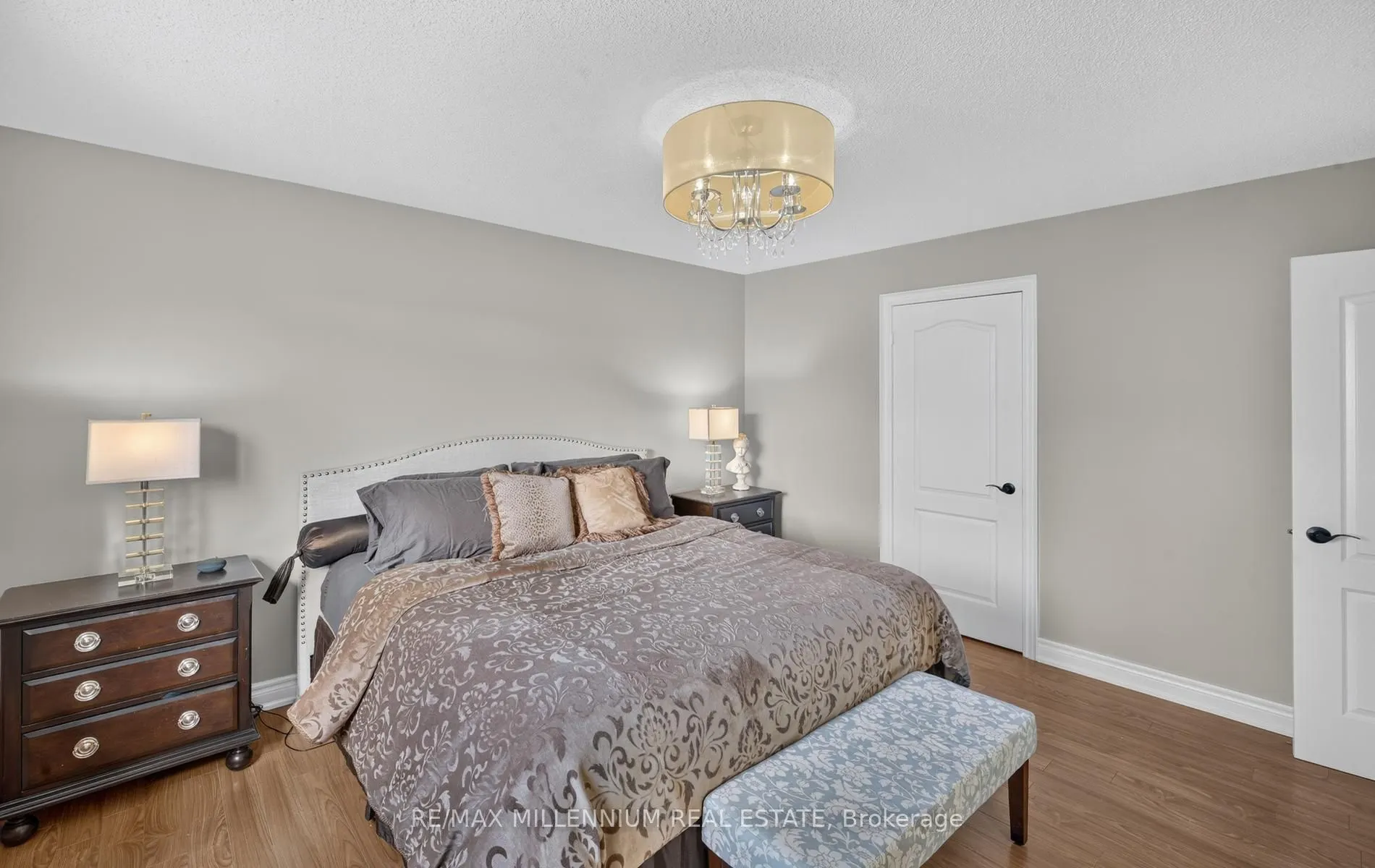 262 Brisdale Drive W