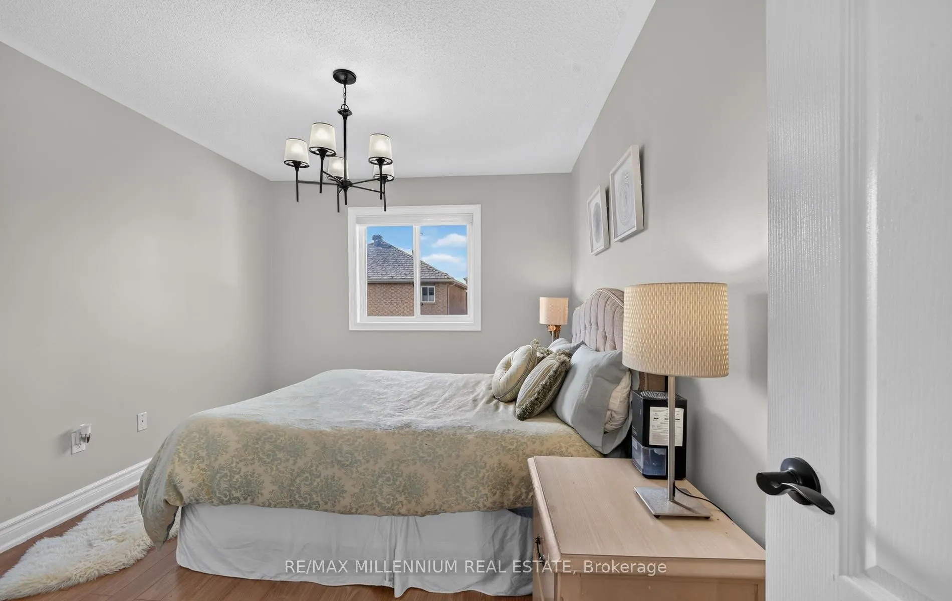 262 Brisdale Drive W