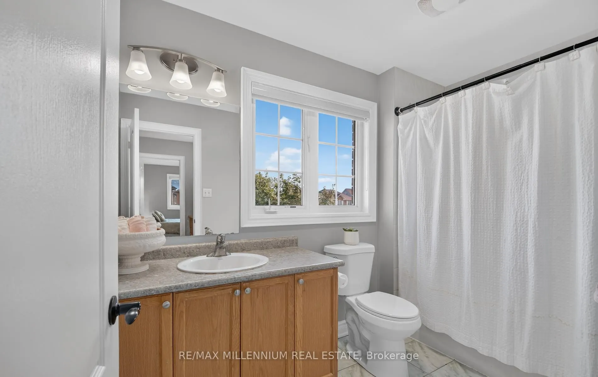 262 Brisdale Drive W