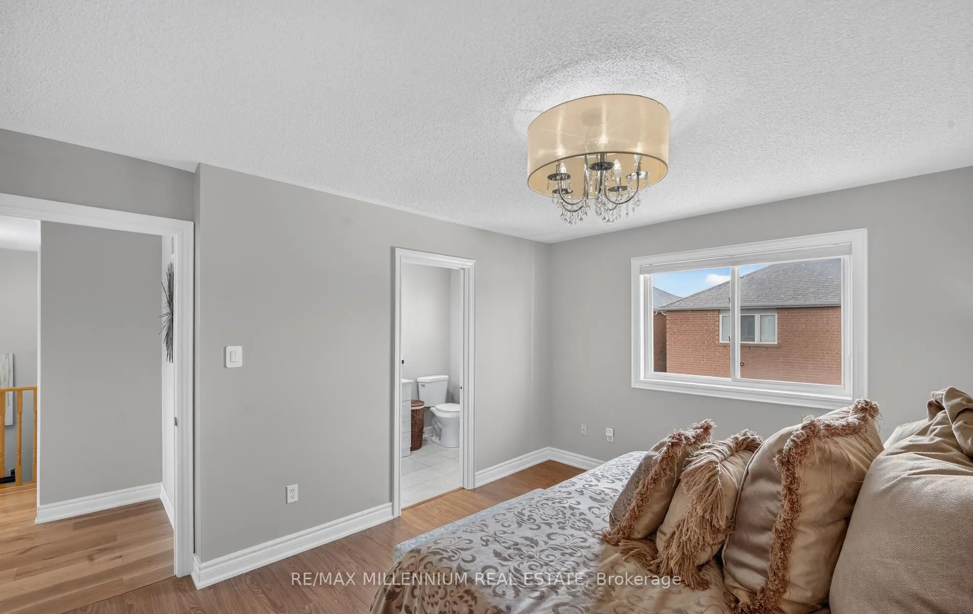 262 Brisdale Drive W