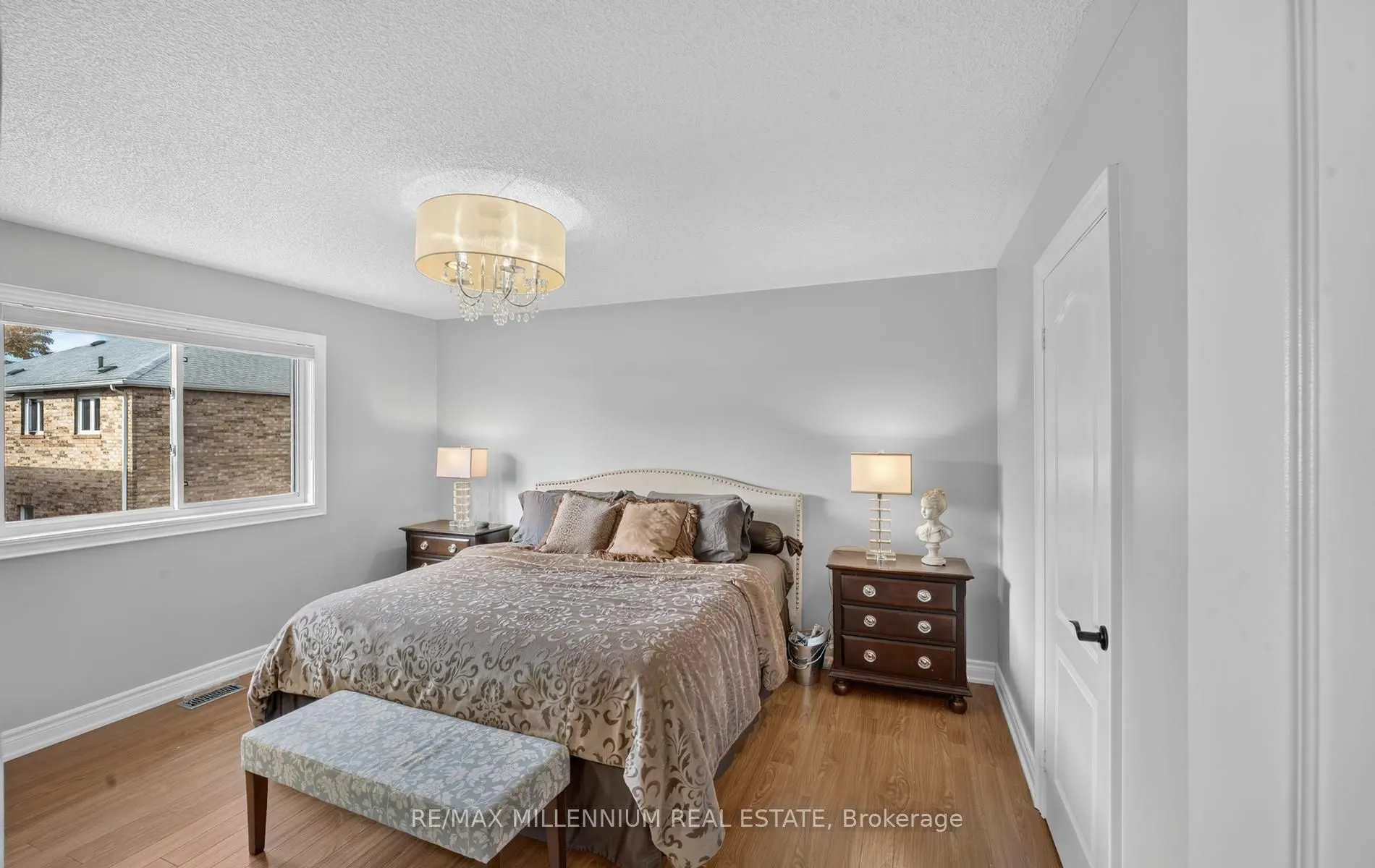 262 Brisdale Drive W