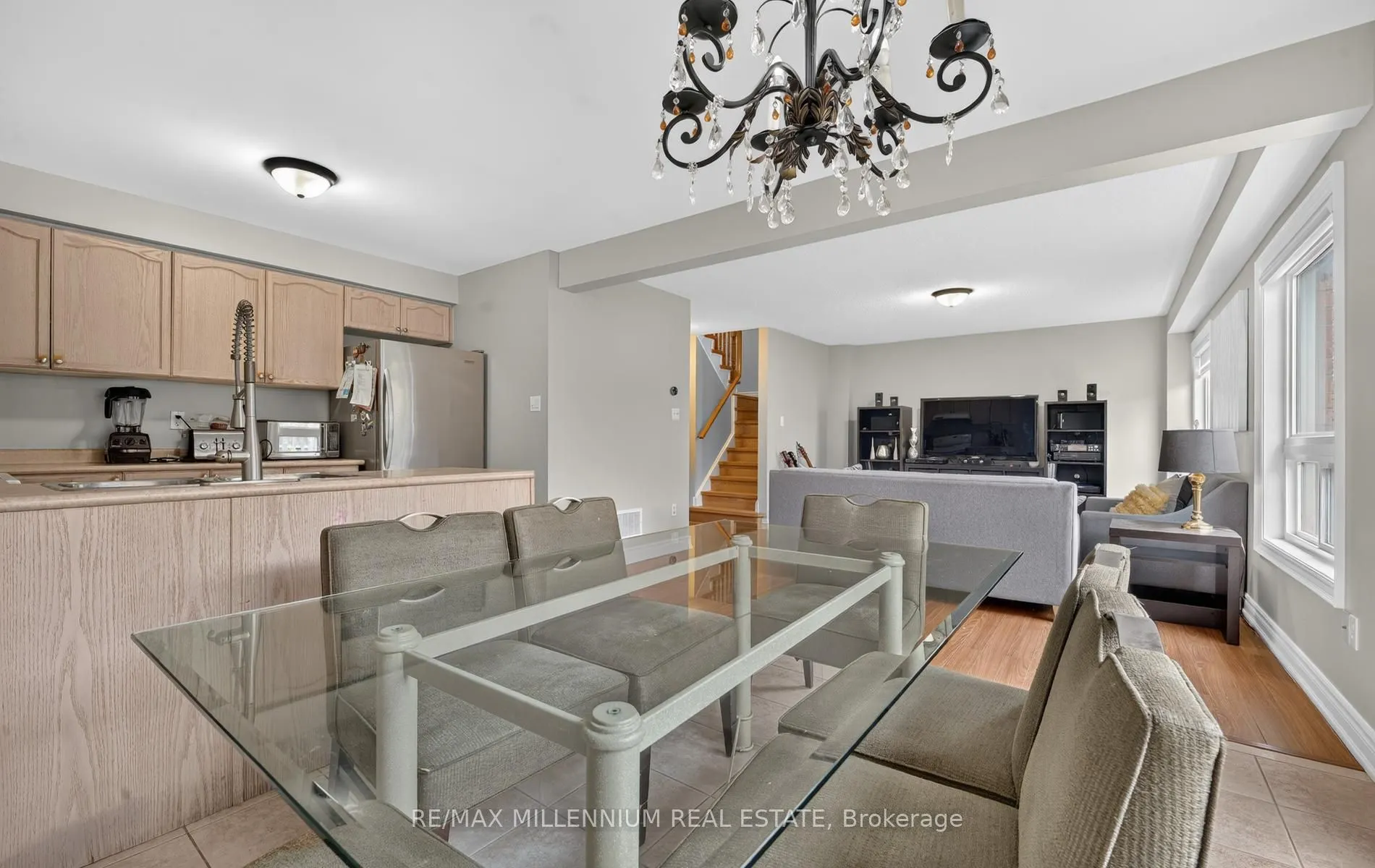262 Brisdale Drive W