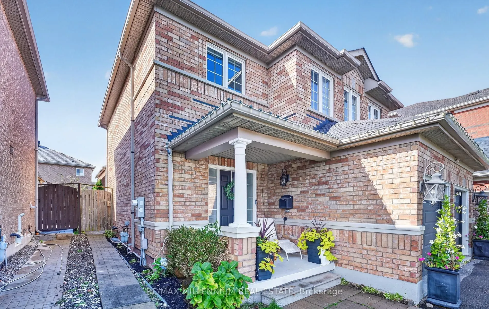262 Brisdale Drive W