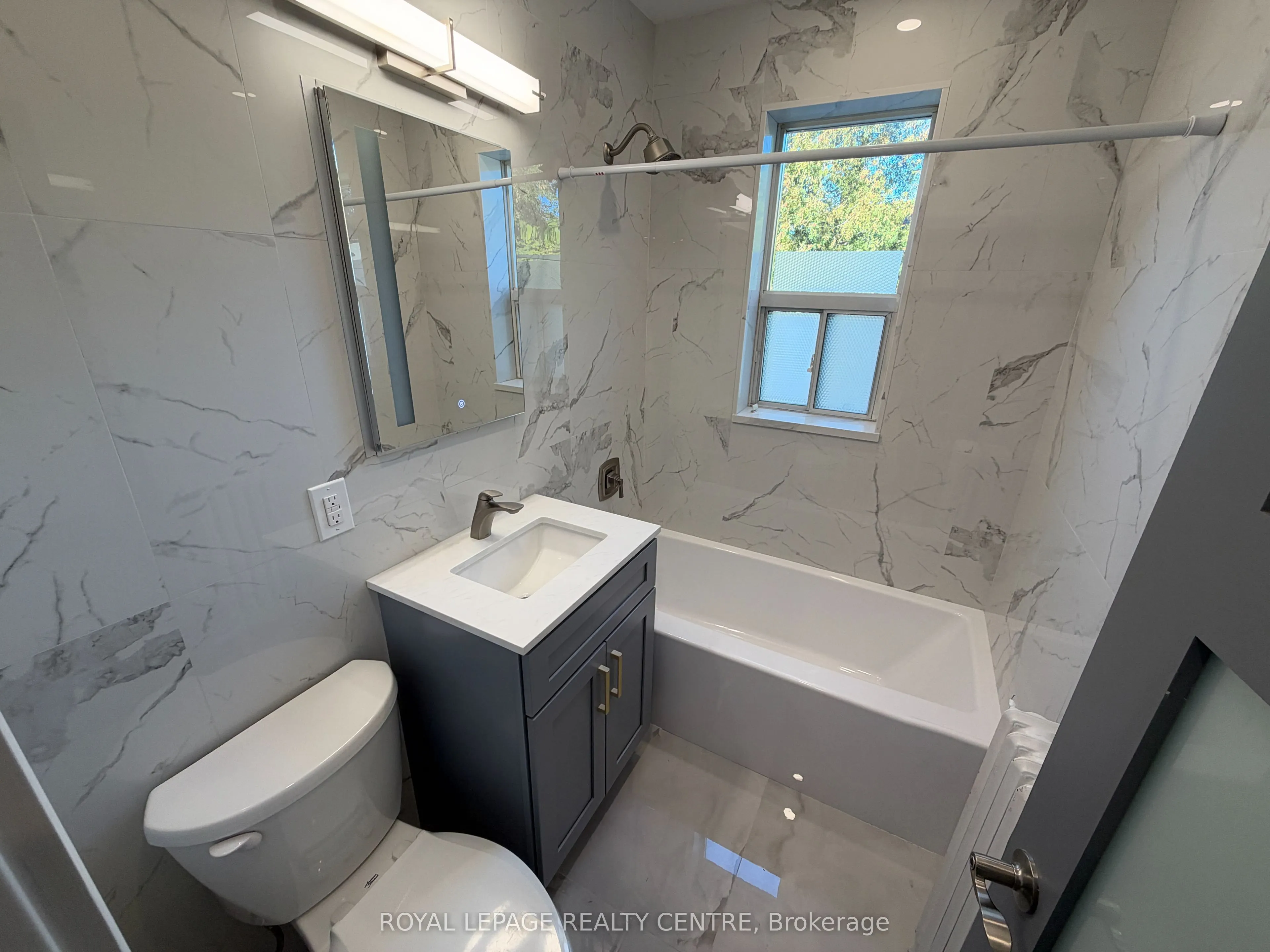 342 Lakeshore Road W #6