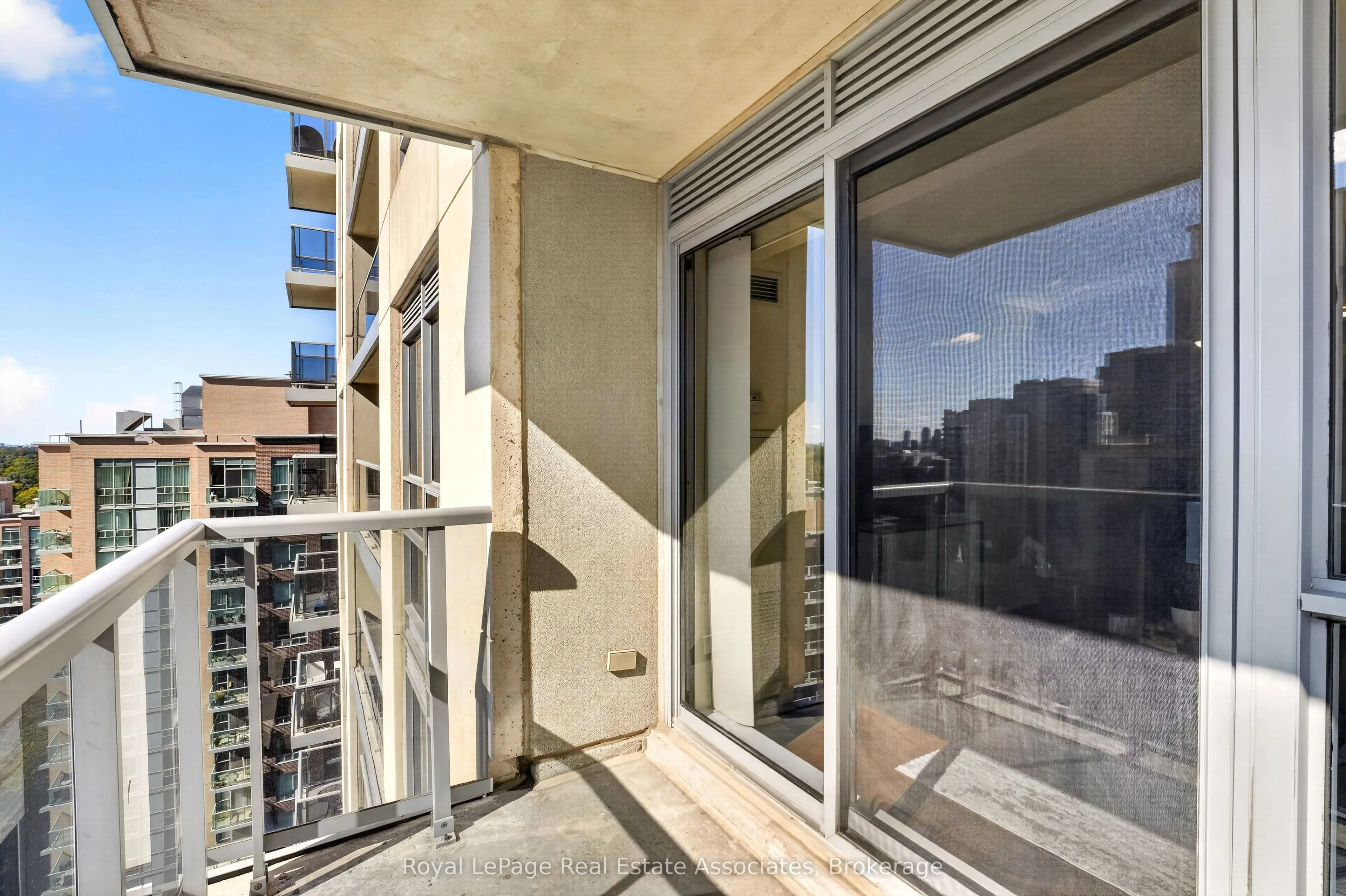 5 Michael Power Place #1804