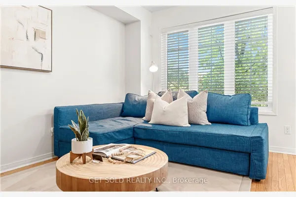 33 Sergio Marchi Street