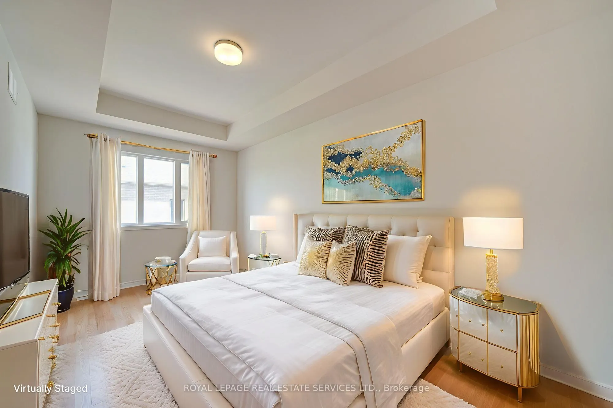 1182 Dartmouth Crescent