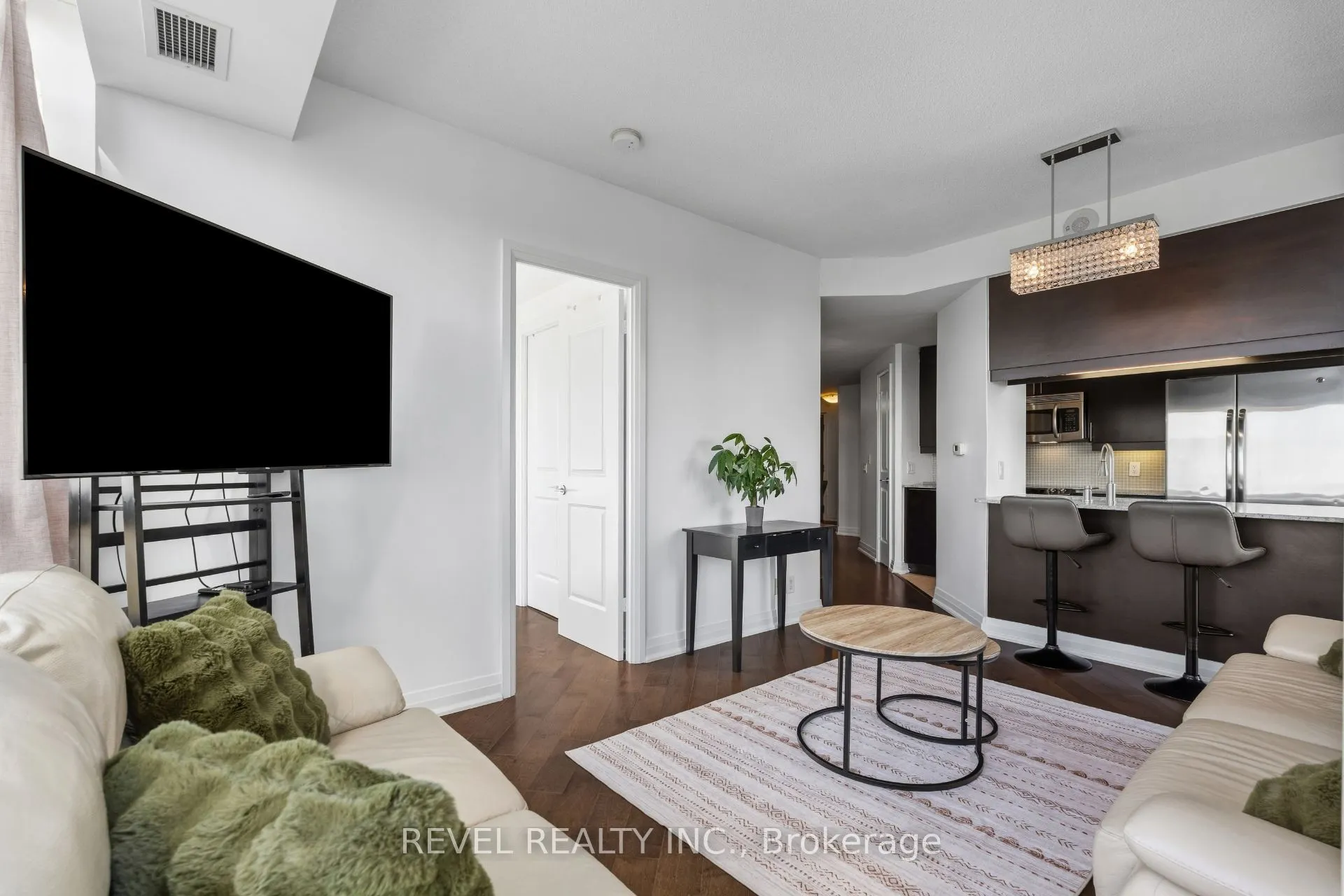 1055 Southdown Road #511