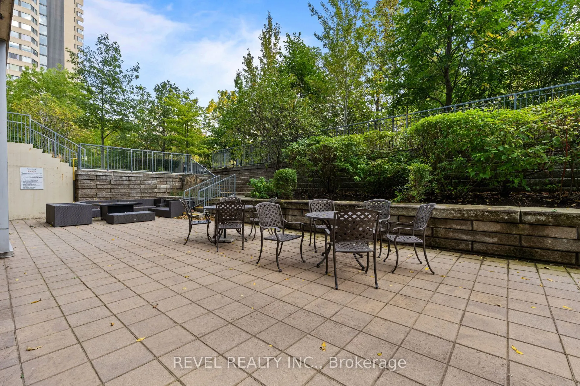 1055 Southdown Road #511