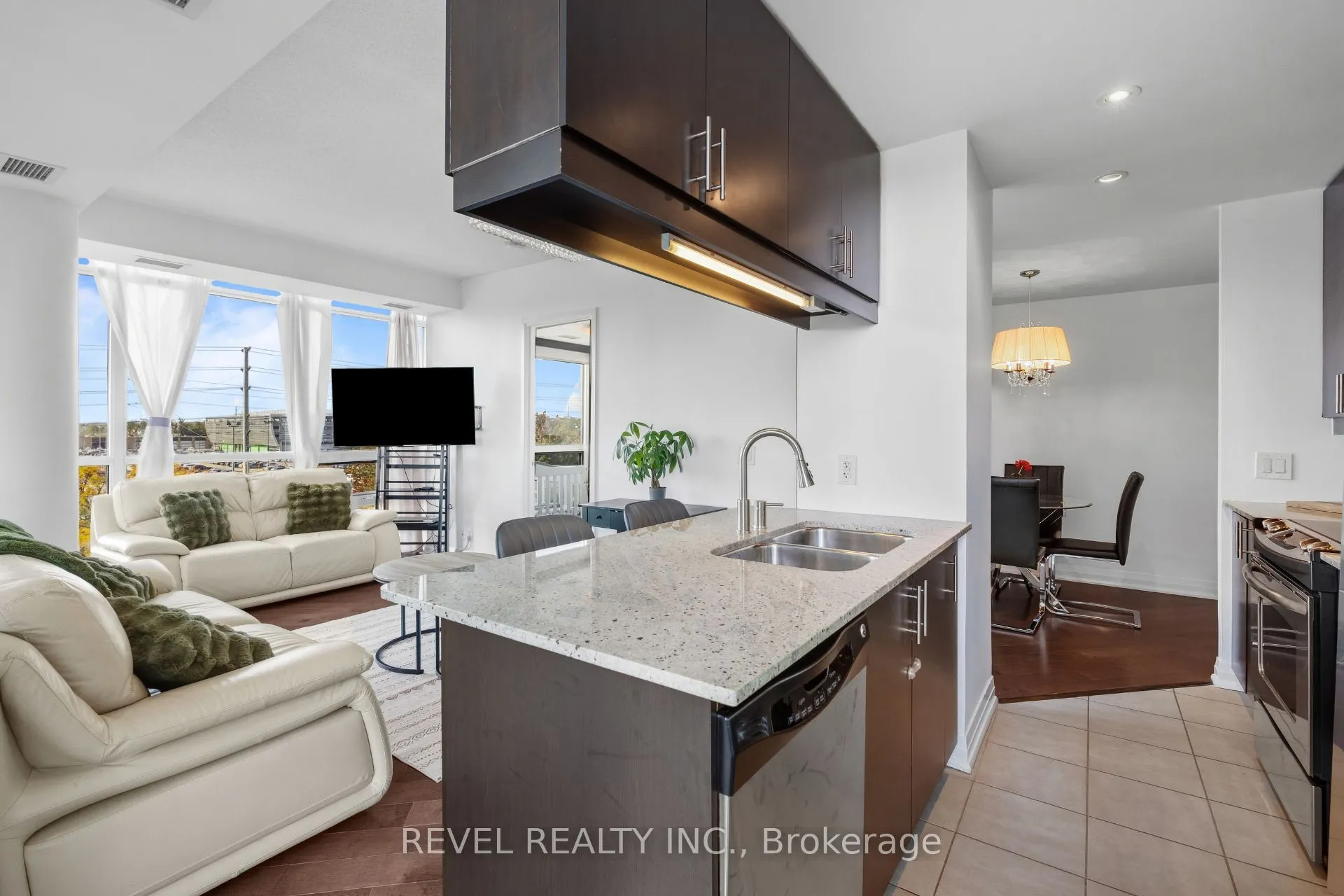 1055 Southdown Road #511