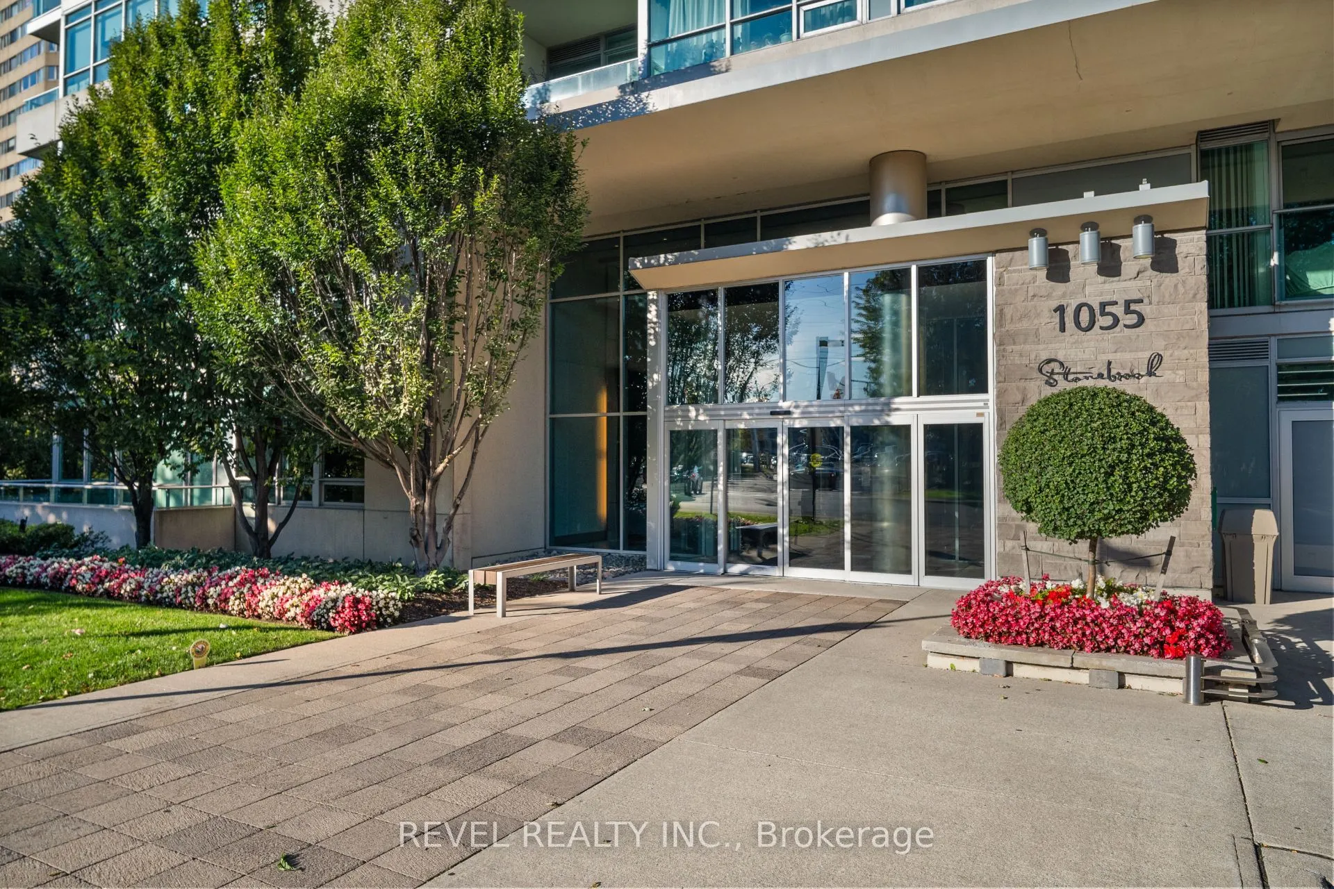 1055 Southdown Road #511