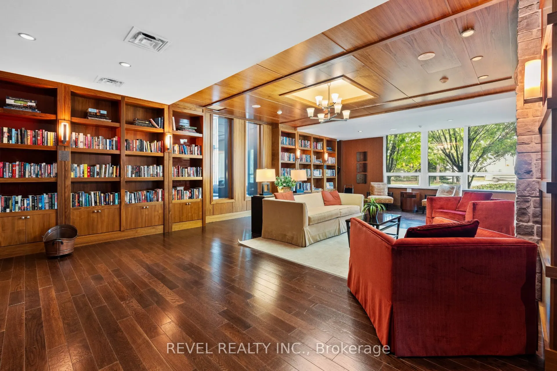 1055 Southdown Road #511