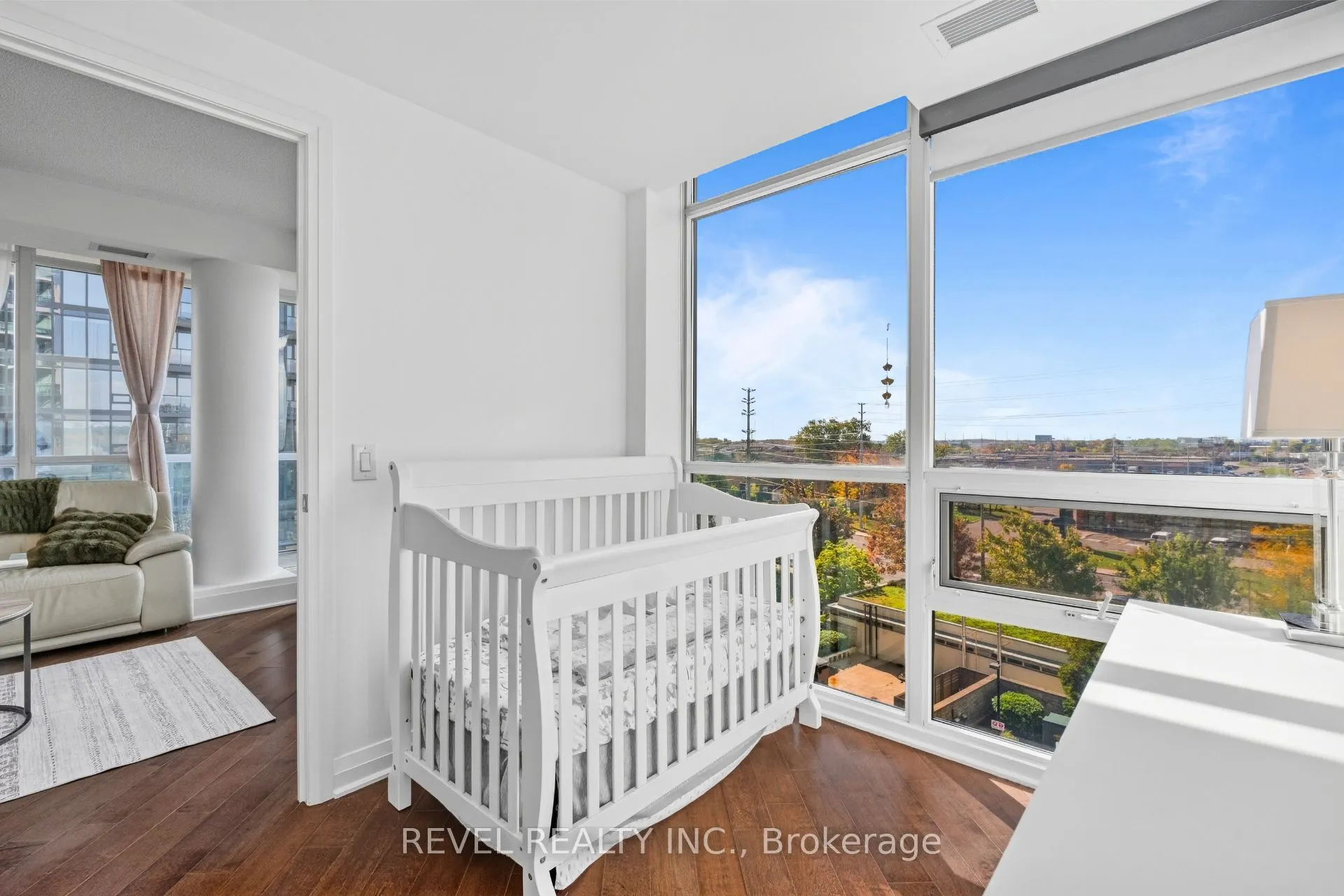 1055 Southdown Road #511