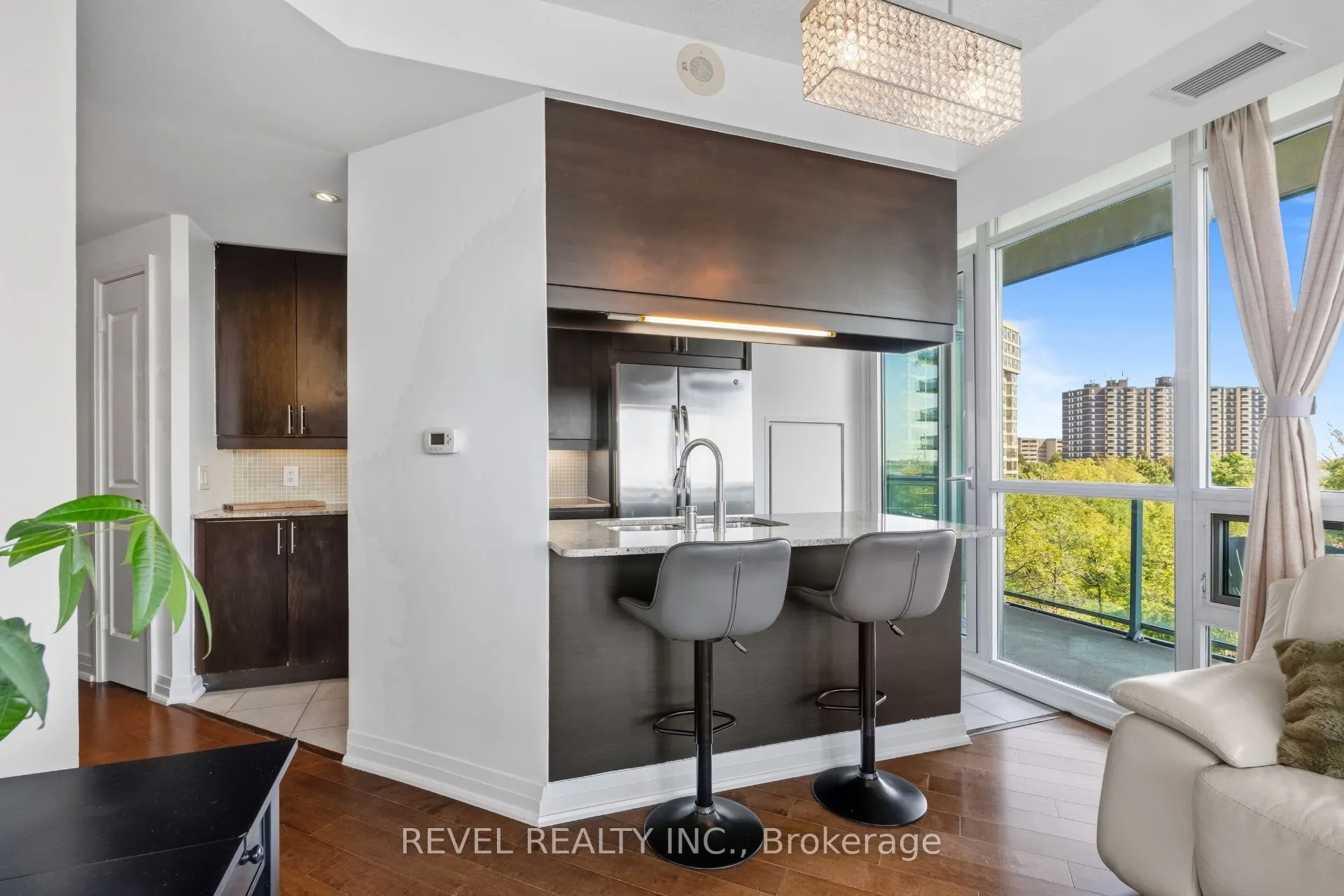 1055 Southdown Road #511