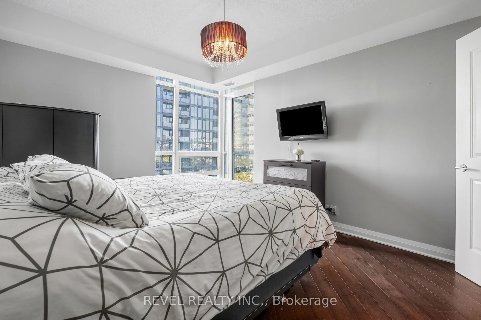 1055 Southdown Road #511