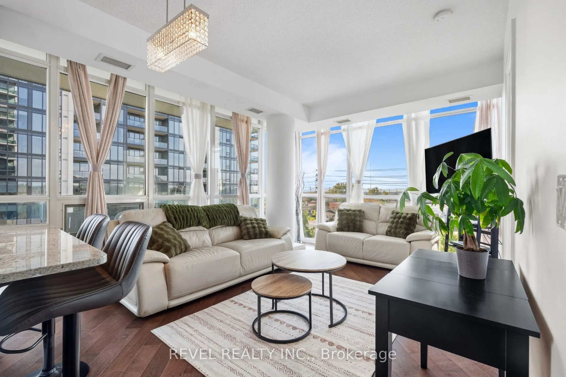 1055 Southdown Road #511
