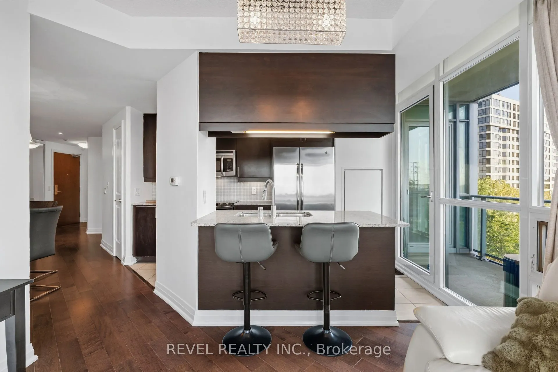 1055 Southdown Road #511